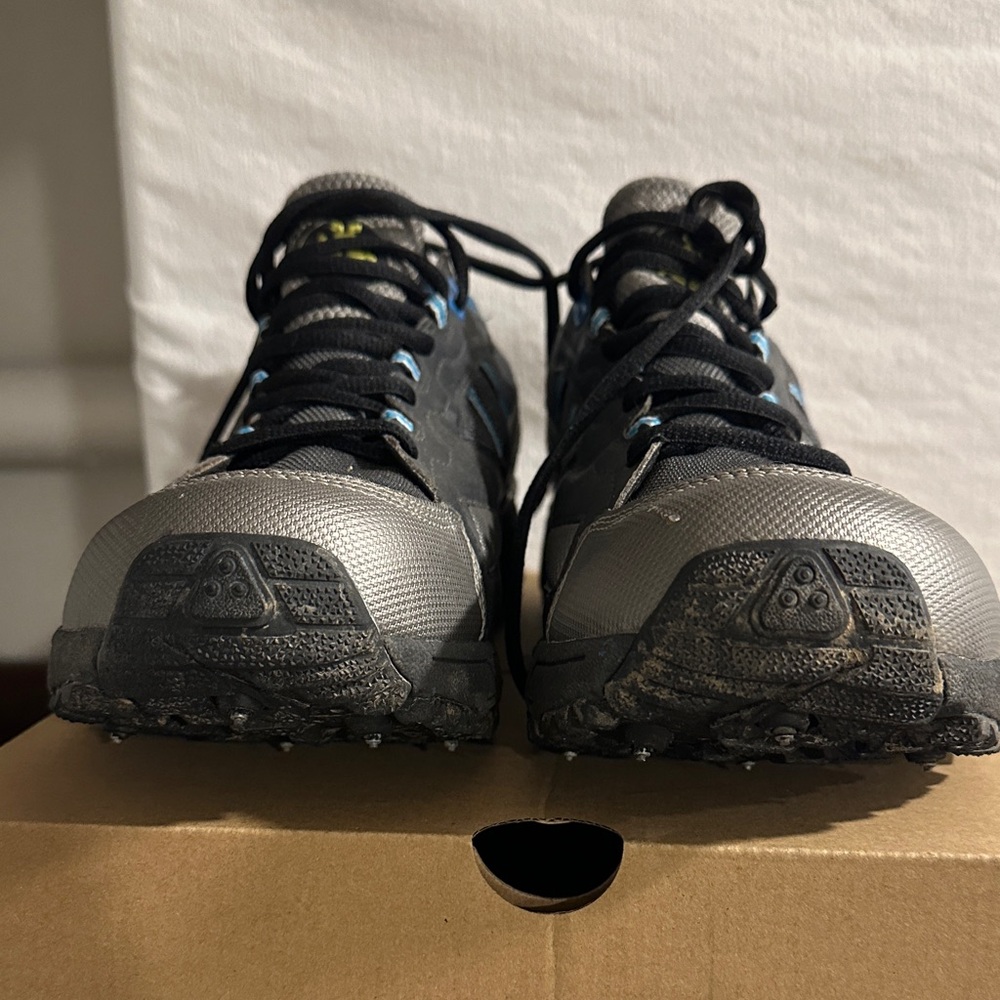 Icebug Men's Gray and Blue Studded Waterproof BUGdri Running Shoes - Picture 4 of 13